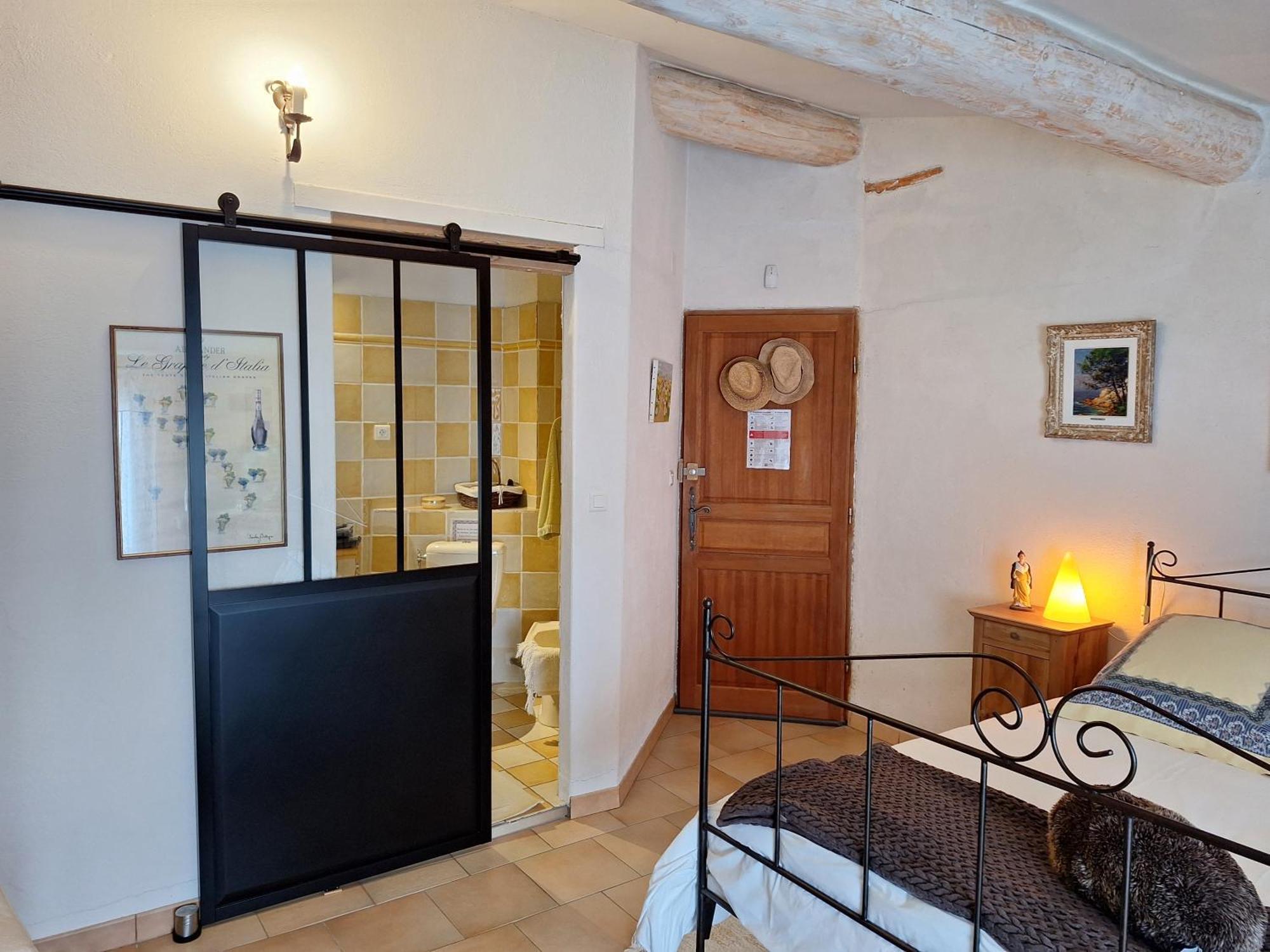 Clos Des Herissons - Chambres D'Hote - Piscine & Jardin Lauris المظهر الخارجي الصورة